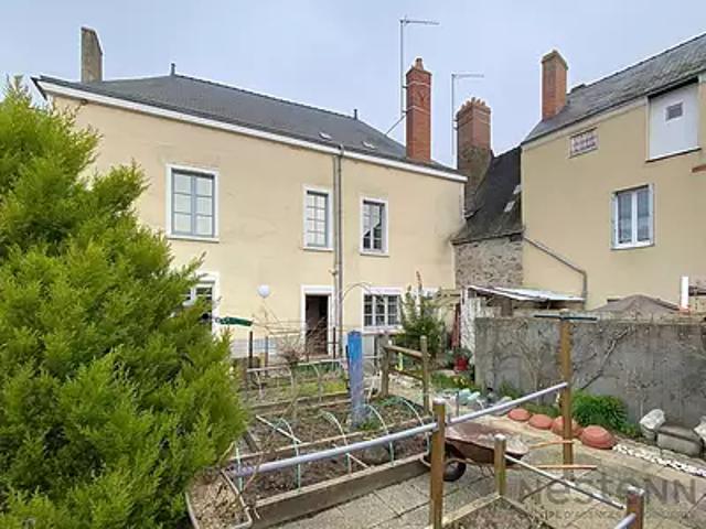 Les Hauts d'Anjou 49330 Achat / Vente maison 9 pièces t9 au dernier étage terrasse