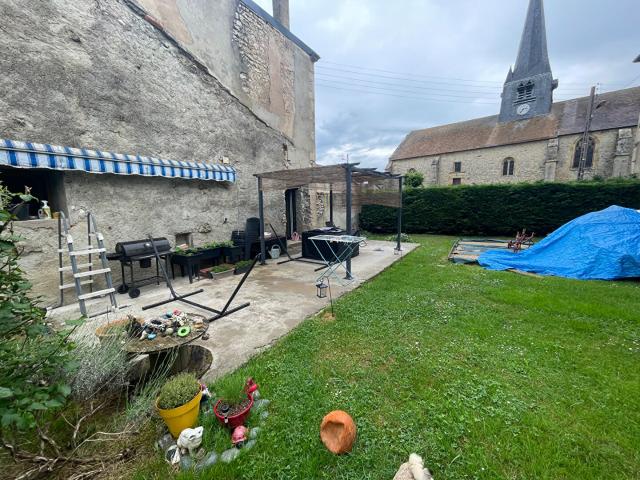 Les Hauts de Chée, entre bar le Duc et Revigny: Maison de village rénovée avec terrain et garage