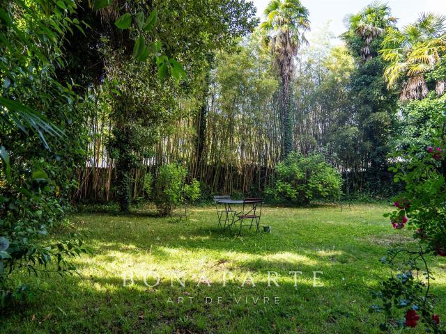 Les Halles Appartement T7 Avec Jardin Privatif 130,55 M2 130m² Pau
