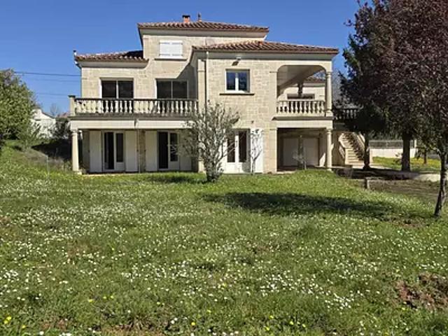 Les Junies 46150 Achat / Vente maison 7 pièces t7 terrasse parking