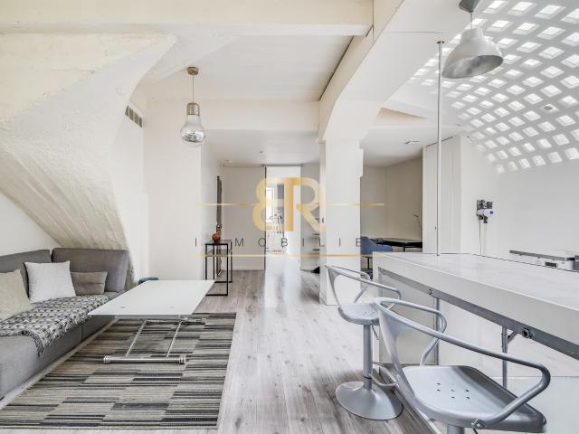 Les Lilas Loft lumineux de 57 m2 avec verrière, aux portes de Paris
