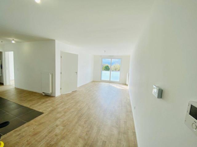 Les Lilas: T3 de 62 m² au 1er étage, deux chambres, résidence récente
