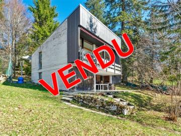 Les Savagnières, hübsches 4,5 Zimmer Chalet mitten in der Natur mit Garage
