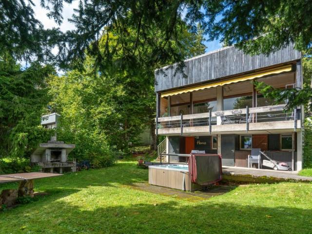 Les Savagnières, magnifique chalet de 4.5 pièces en pleine nature