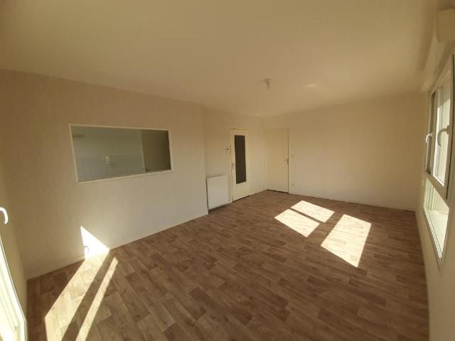 Appartement à vendre aux PONTS DE CE Type 3 67 m²