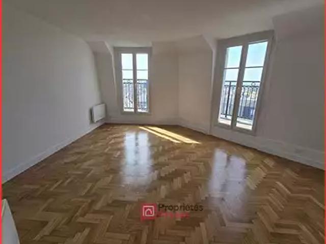 Les Pavillons sous Bois 93320 Achat / Vente appartement 2 pièces t2 au dernier étage balcon