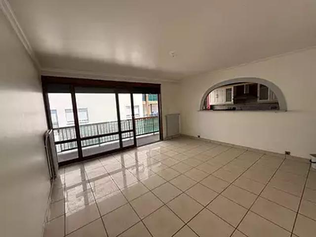 Les Pavillons sous Bois 93320 Achat / Vente appartement 2 pièces t2 cave parking