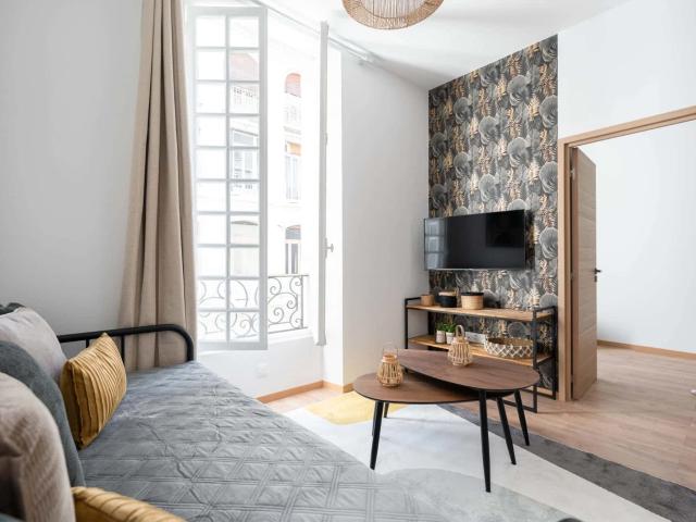 Les Petits Pavillons I