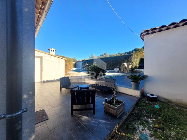 LES PENNES MIRABEAU Quartier Darbousset Maison T5 de 140 m2 avec piscine et extérieur