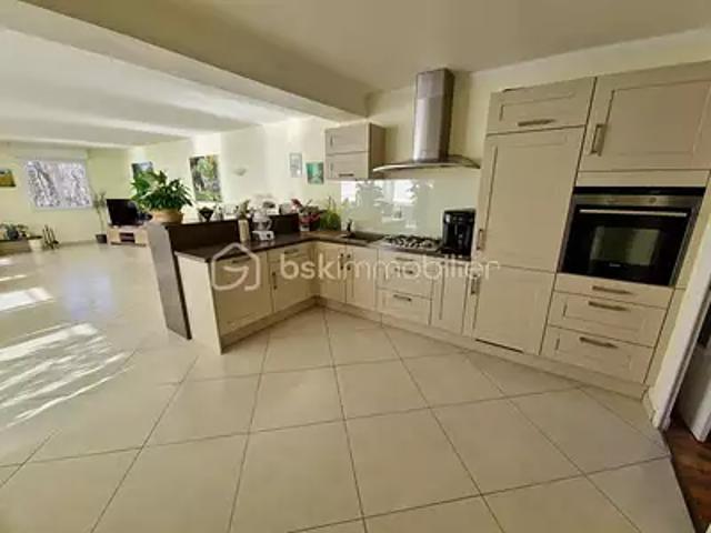 Les Rousses 39400 Achat / Vente maison 9 pièces t9 cave balcon