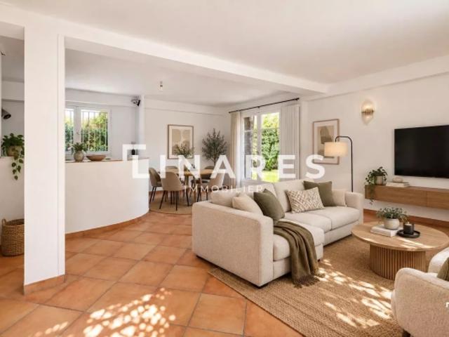 LES TROIS LUCS OU RIEN Maison T6 de 179m2 PISCINE Jardin Garage 13012 LES TROIS LUCS