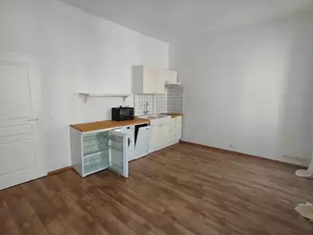 Les Vans 07140 Location appartement 1 pièce t1 balcon