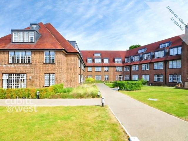 Lesbourne Road Reigate RH2 1 bed apartment to rent £1,250 pcm £288 pw