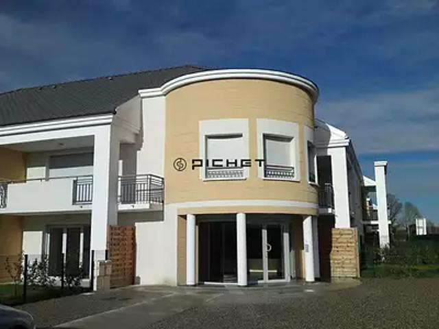Lescar 64230 Achat / Vente appartement 3 pièces t3 au dernier étage piscine