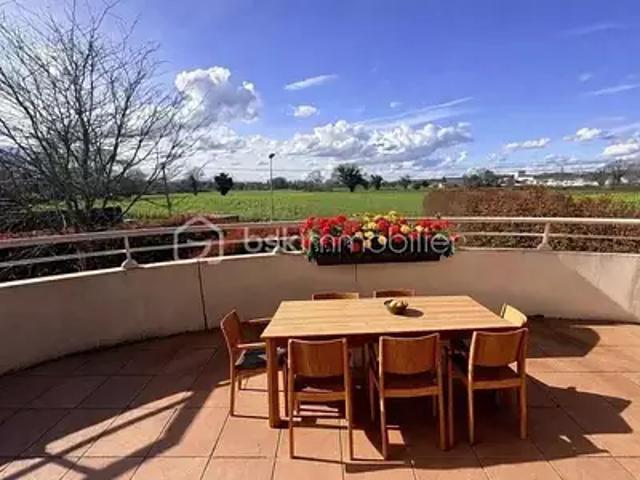Lescar 64230 Achat / Vente appartement 2 pièces t2 au dernier étage terrasse