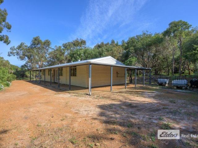 LESCHENAULT HOME WITH SOLAR & SHED