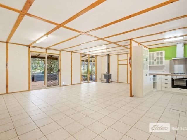 LESCHENAULT HOME WITH SOLAR & SHED