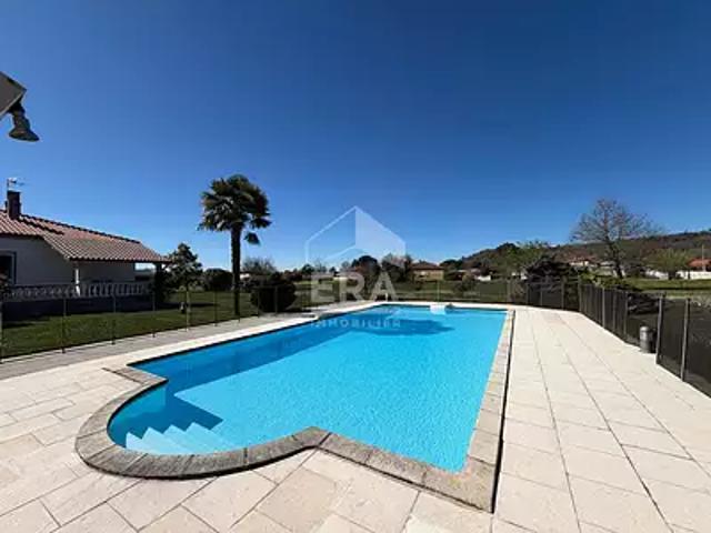 Lescure d'Albigeois 81380 Achat / Vente maison 8 pièces t8 au dernier étage piscine