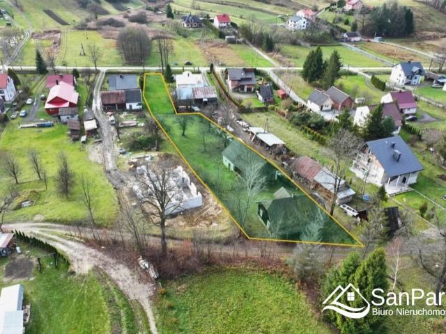 Do sprzedania urokliwe siedlisko z dużym budynkiem i potencjałem