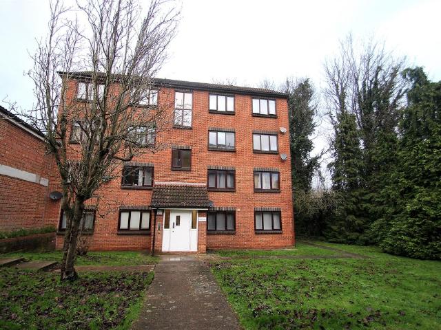 Lesley Place, Maidstone ME16, 2 bed flat to rent, £1,050 pcm | PrimeLocation
