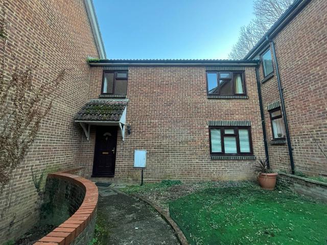 Lesley Place, Maidstone ME16, Property to rent, £1,450 pcm | PrimeLocation