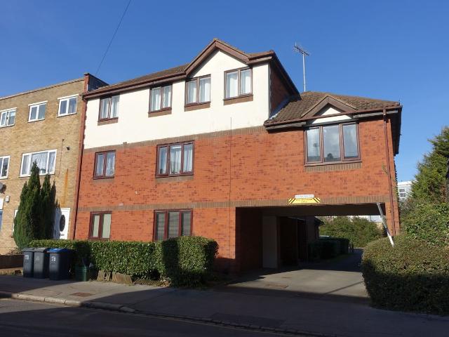 Leslie Park Road, Croydon CR0, Studio to rent, £975 pcm | PrimeLocation