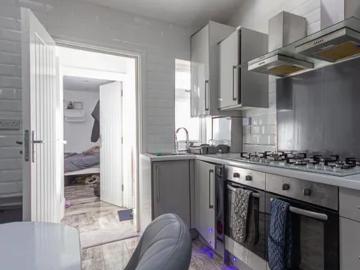 Leslie Road, Birmingham, B16 9DX, United Kingdom | 6 bed townhouse for rent #137170644 | Rentberry
