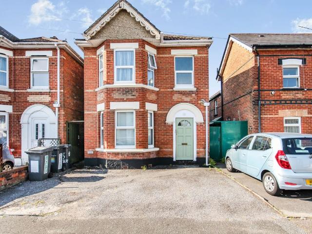 Leslie Road, Bournemouth BH9, 4 bed property to rent, £2,400 pcm | PrimeLocation