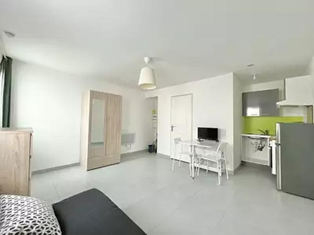 Lesneven 29260 Location appartement 1 pièce t1 parking