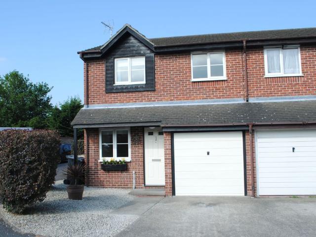 Lesney Gardens, Rochford SS4, 3 bed semi detached house to rent, £1,650 pcm | PrimeLocation