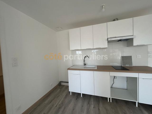 LESPARRE A LOUER APPARTEMENT T2 1 CHAMBRE 1ER ÉTAGE