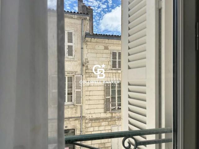 L'esprit loft dans un écrin de caractère au cœur de La Roche. 65m² La Rochelle