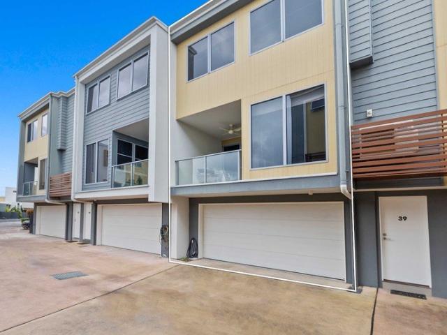 Less maintenance. More lifestyle. A location you'll love