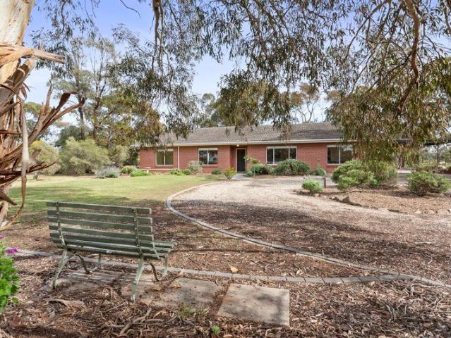 Less rush, more room  2.5 acres of freedom