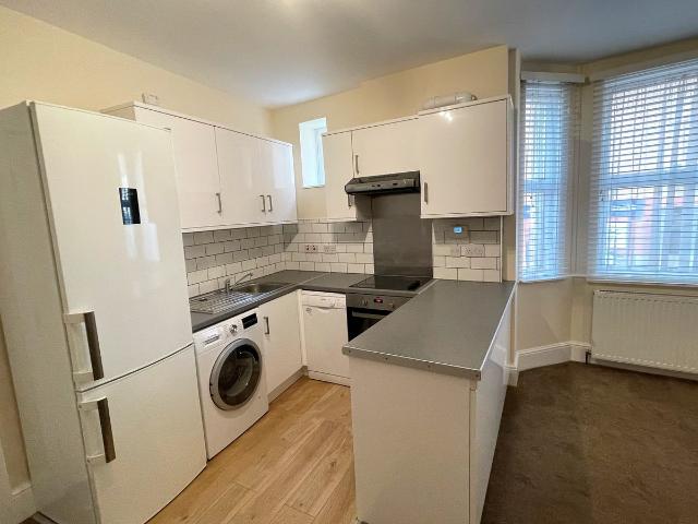 Lessingham Avenue, London SW17, 2 bed flat to rent, £1,935 pcm | PrimeLocation