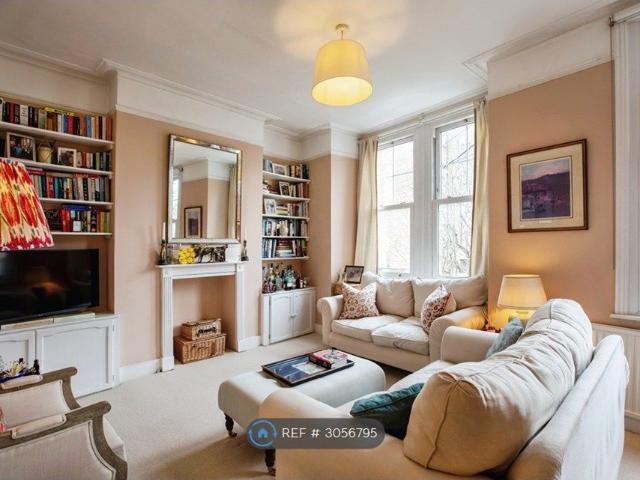 Lessingham Avenue, London SW17, 2 bed flat to rent, £2,800 pcm | PrimeLocation