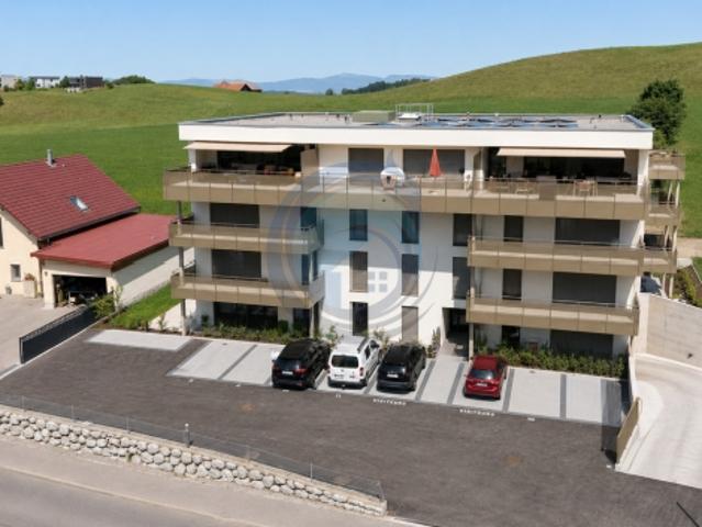 LETZTE GELEGENHEIT WUNDERSCHÖNE NEUE 3,5 ZIMMER WOHNUNG MIT BALKON