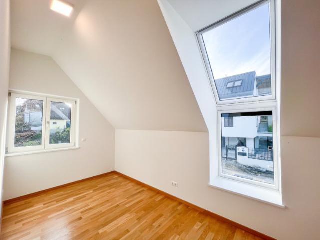 Letzte einheit! 10 Minuten zum Auhof Center! Erstbezug! Doppelhaushälfte mit 170 m2 Wohnfläche in ruhiger Wohnlage mit Grünblick!