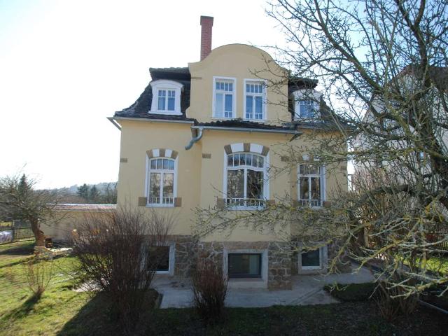 Letzter Preis: 300.000. €! Jugendstil Villa mit großem Garten