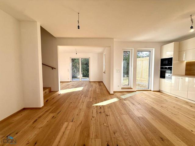 LETZTES HAUS! TRAUMHAFTES 5 ZIMMER REIHENHAUS MIT EIGENGARTEN UND STELLPLATZ NÄHE U6 PERFEKTASTRASSE!