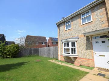 Let Ivy Walk, Hatfield, AL10 £1,600 pcm