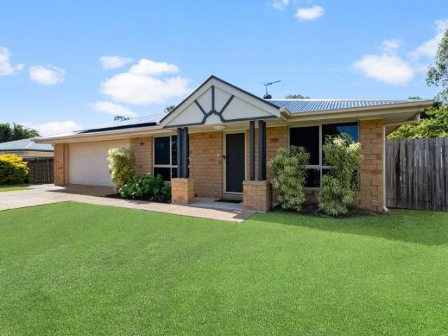LET THE KIDS RUN FREE! IDEAL FAMILY HOME!