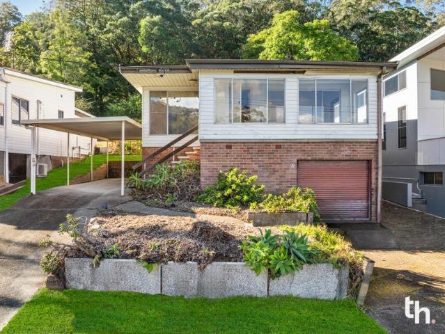 Let Your Imagination Run Wild in this 1960s Infused Gem