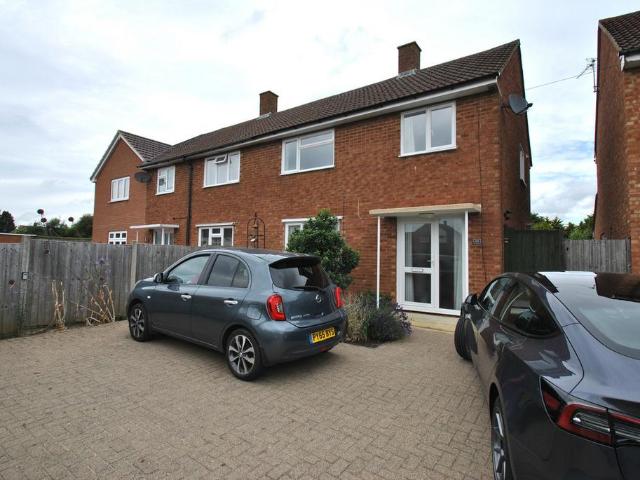 Letchworth Garden City SG6 3 bed end of terrace house to rent £1,595 pcm £368 pw