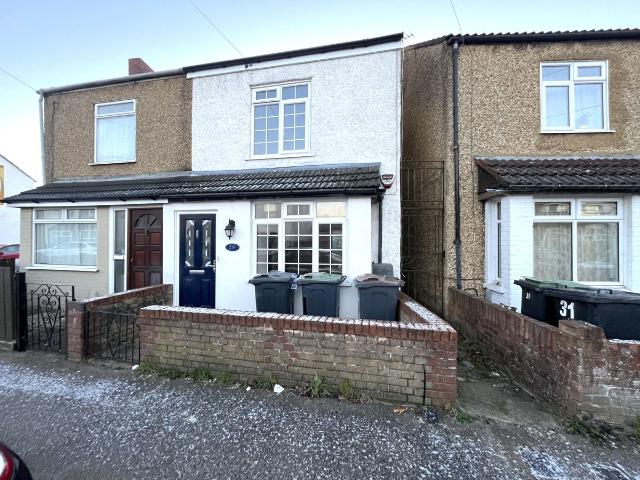 Letchworth Road, Luton LU3, 3 bed semi detached house to rent, £1,450 pcm | PrimeLocation