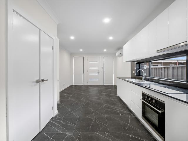Lethbridge Park 16a Halmahera Crescent
