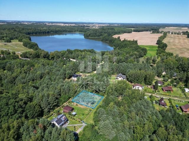 Letniskowy dom 30 m² z tarasem i przyczepą w Górze