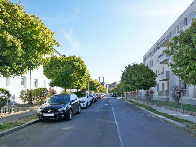 Leuben: Balkon + Wanne