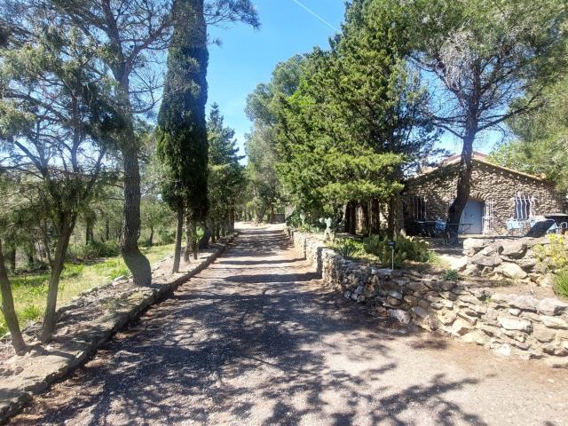 Leucate proche, mas de 200 m2 en deux parties sur 6500m2 ave. 200m² Fitou
