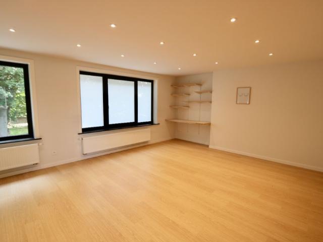 Leuk appartement met 2 slaapkamers te Sinaai